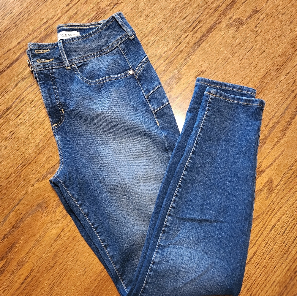 Womens Guess size 29 denim jeans